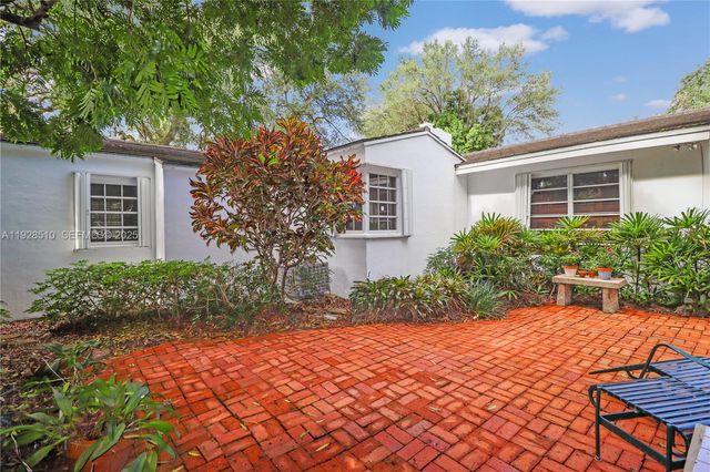 2607 N Greenway Dr, Coral Gables, FL 33134