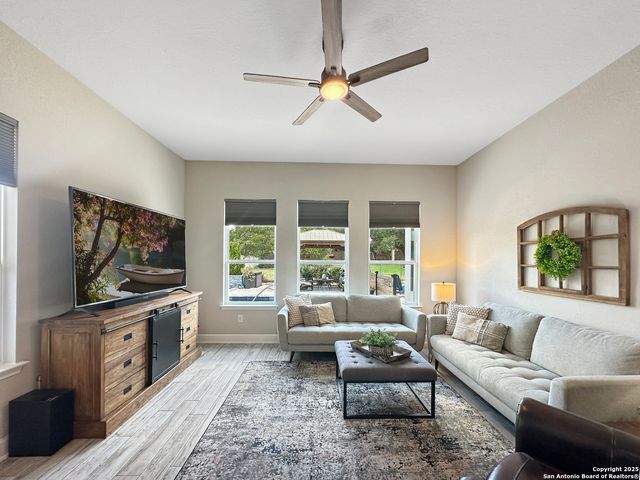 102 Anacacho, Boerne, TX 78006