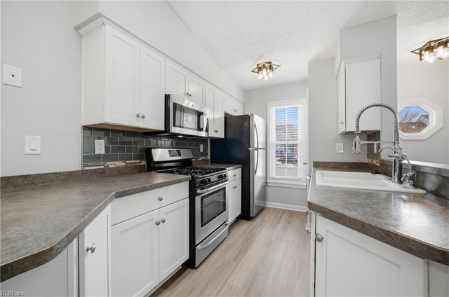 1737 Sword Dancer DR, Virginia Beach, VA 23454