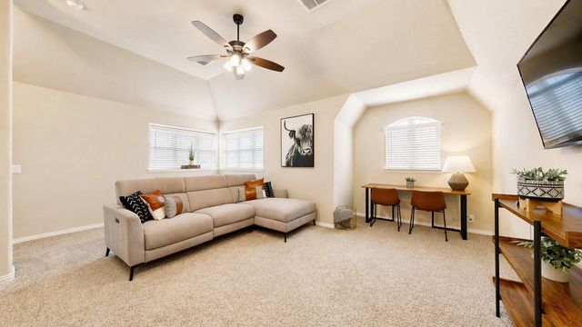 502 Ranchwood Drive, Justin, TX 76247