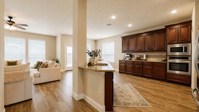 502 Ranchwood Drive, Justin, TX 76247