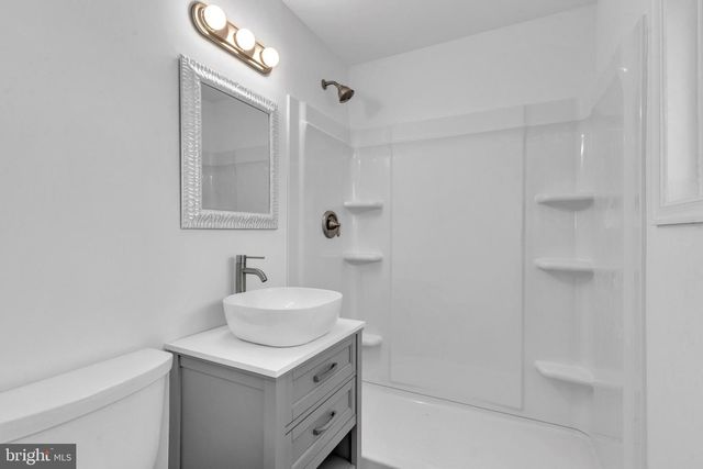 17 KENSINGTON LN, Newark, DE 19713