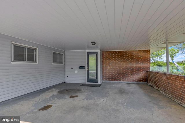 17 KENSINGTON LN, Newark, DE 19713