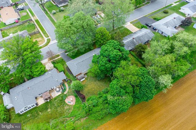 17 KENSINGTON LN, Newark, DE 19713