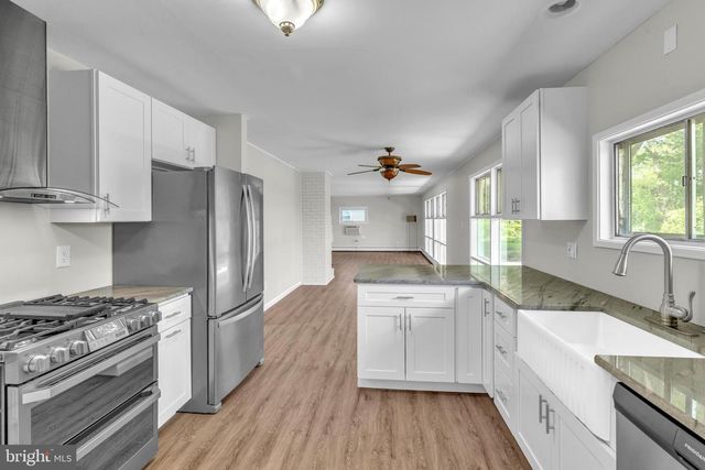 17 KENSINGTON LN, Newark, DE 19713