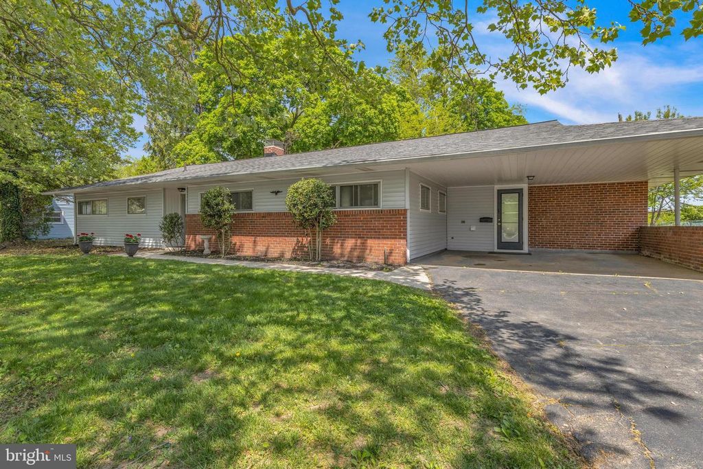 17 KENSINGTON LN, Newark, DE 19713