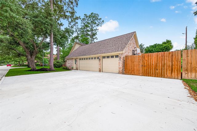 12302 S Moorcreek Drive, Houston, TX 77070