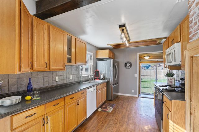 3718 W Hoffman Ave, Spokane, WA 99205
