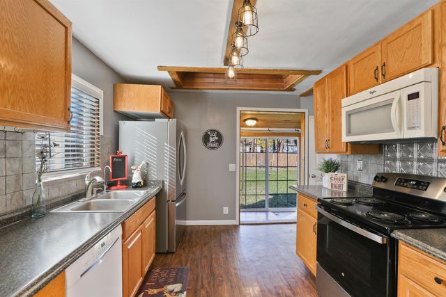 3718 W Hoffman Ave, Spokane, WA 99205