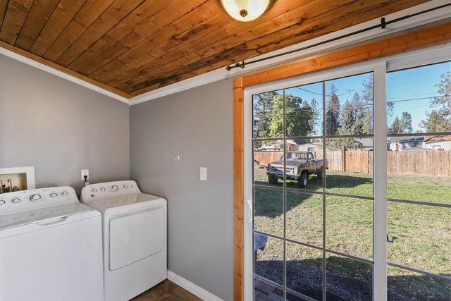 3718 W Hoffman Ave, Spokane, WA 99205