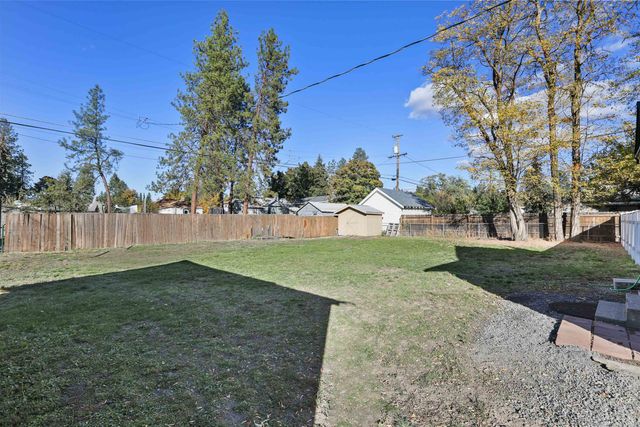3718 W Hoffman Ave, Spokane, WA 99205