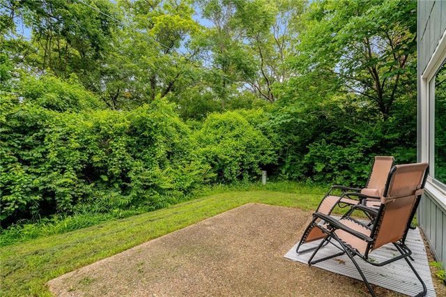 1904 W 3rd Street, Lawrence, KS 66044