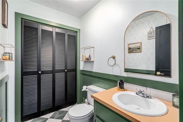 1904 W 3rd Street, Lawrence, KS 66044