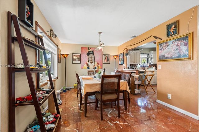 720 NW 4th St, Hallandale Beach, FL 33009