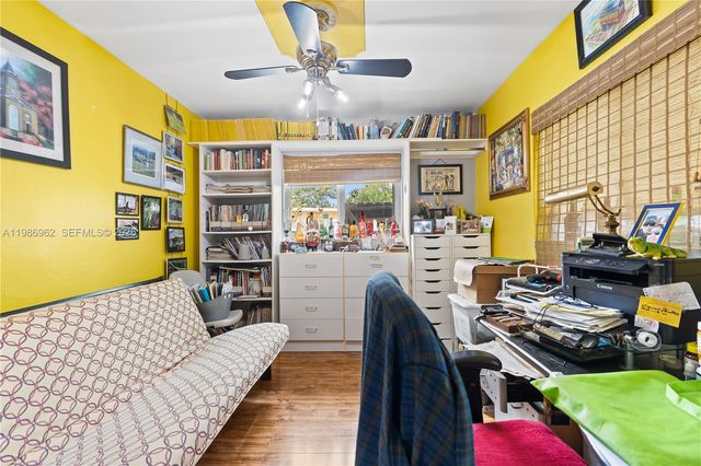 720 NW 4th St, Hallandale Beach, FL 33009