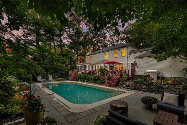 64 Varick Rd, Newton, MA 02468