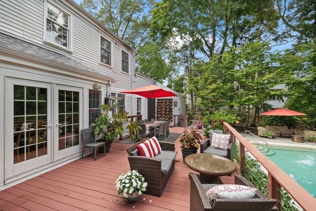 64 Varick Rd, Newton, MA 02468