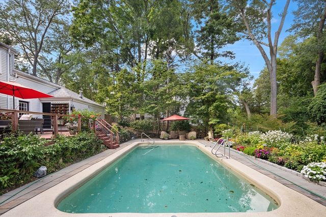 64 Varick Rd, Newton, MA 02468