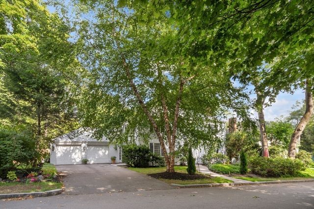 64 Varick Rd, Newton, MA 02468