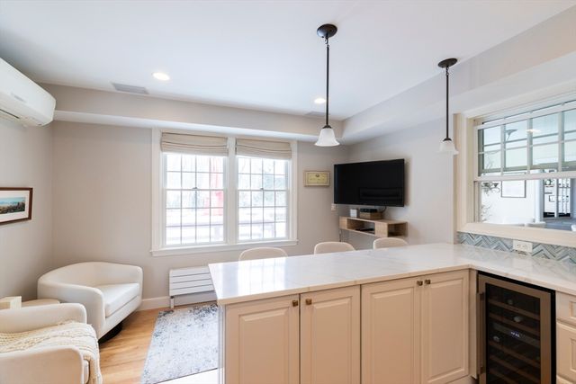 64 Varick Rd, Newton, MA 02468