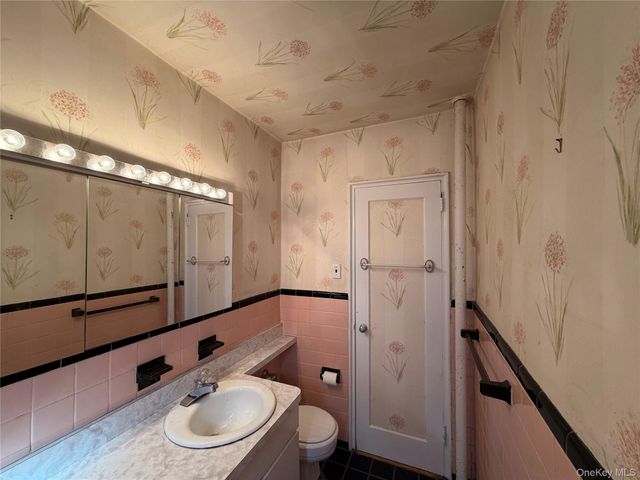 32-22 91 Street 106, East Elmhurst, NY 11369