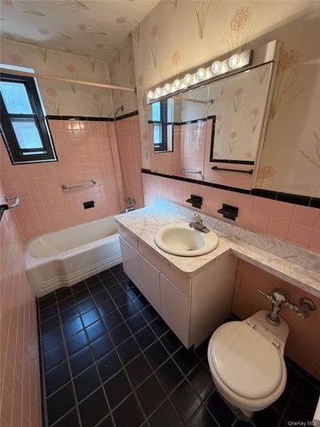 32-22 91 Street 106, East Elmhurst, NY 11369