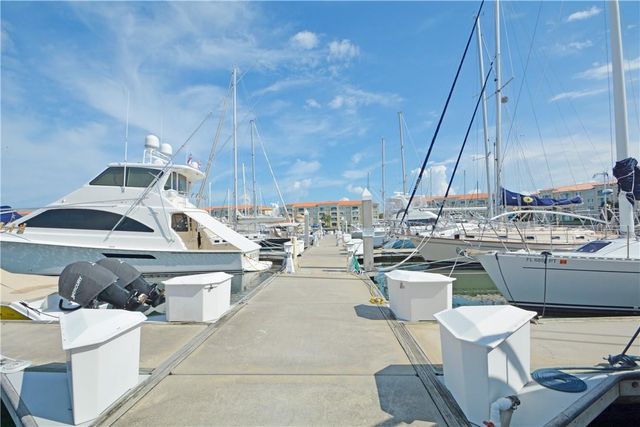 19 Harbour Isle Drive 106, Hutchinson Island, FL 34949