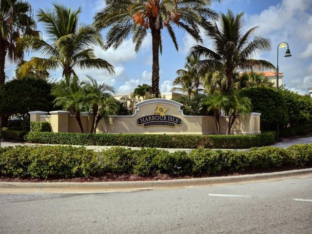 19 Harbour Isle Drive 106, Hutchinson Island, FL 34949