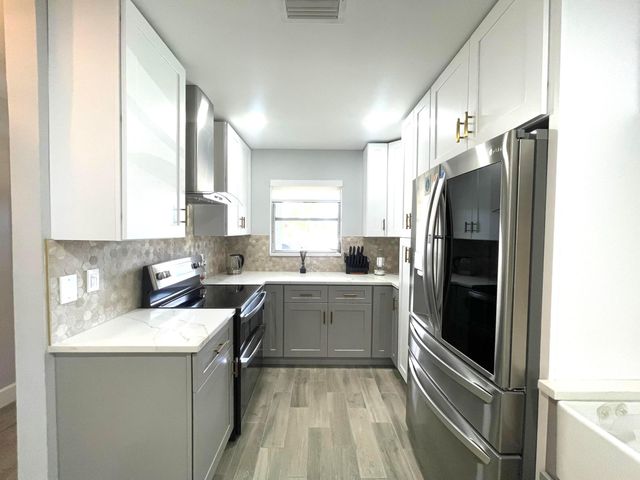 2638 Gately Drive E 67, West Palm Beach, FL 33415