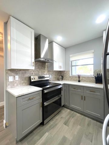 2638 Gately Drive E 67, West Palm Beach, FL 33415