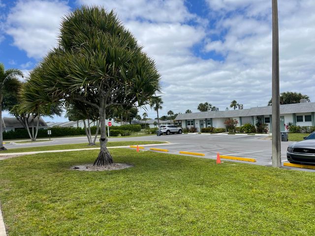 2638 Gately Drive E 67, West Palm Beach, FL 33415