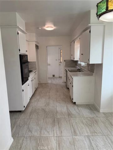 944 N Primrose, Rialto, CA 92376