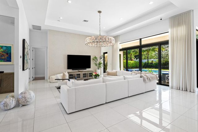 9594 Vescovato Way, Boca Raton, FL 33496