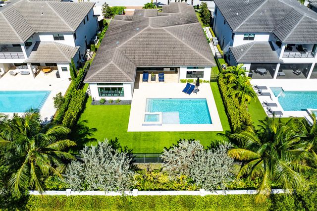 9594 Vescovato Way, Boca Raton, FL 33496