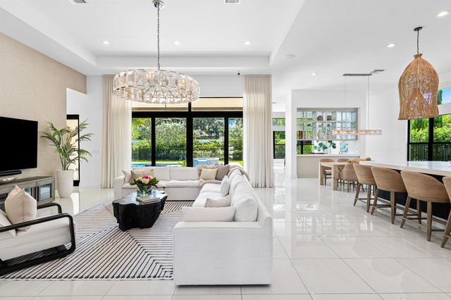 9594 Vescovato Way, Boca Raton, FL 33496