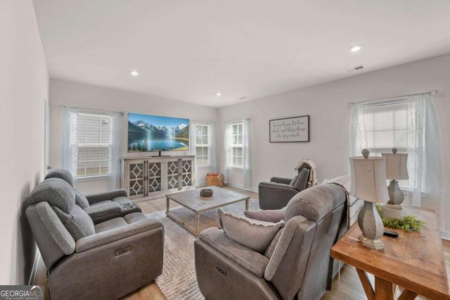 157 Asbury Circle, Calhoun, GA 30701