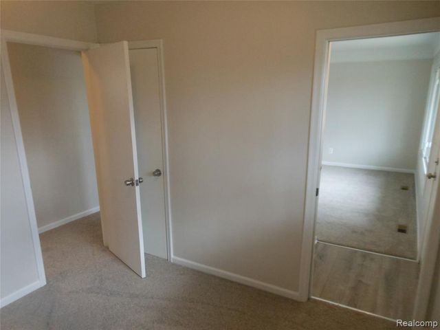 22025 Tanglewood Street, Saint Clair Shores, MI 48082