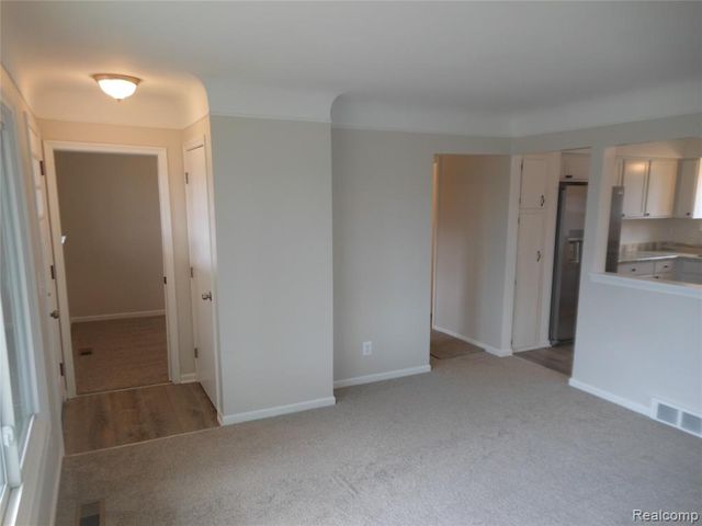 22025 Tanglewood Street, Saint Clair Shores, MI 48082