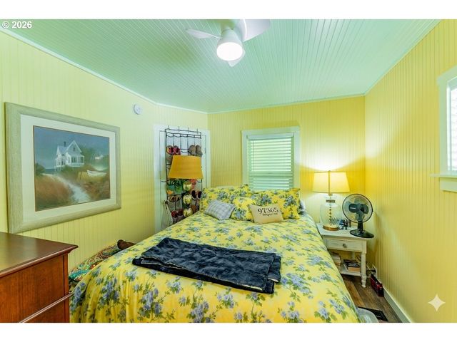 35271 MCKENZIE VIEW Dr, Springfield, OR 97478