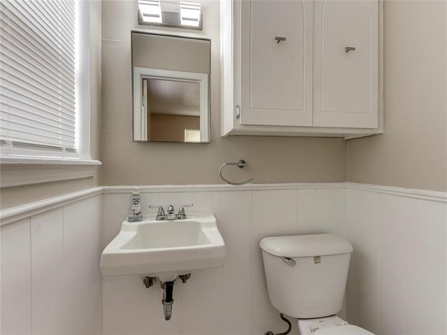 912 Meadowgreen Drive, Midwest City, OK 73110