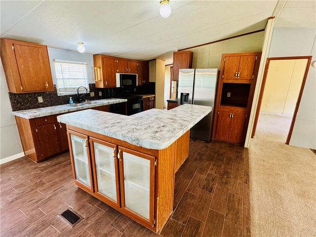 5062 Lampadoshia Road, Waverly, GA 31565