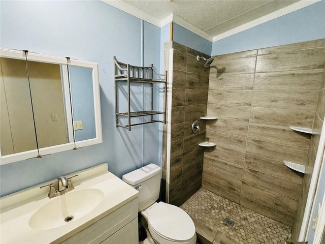 5062 Lampadoshia Road, Waverly, GA 31565