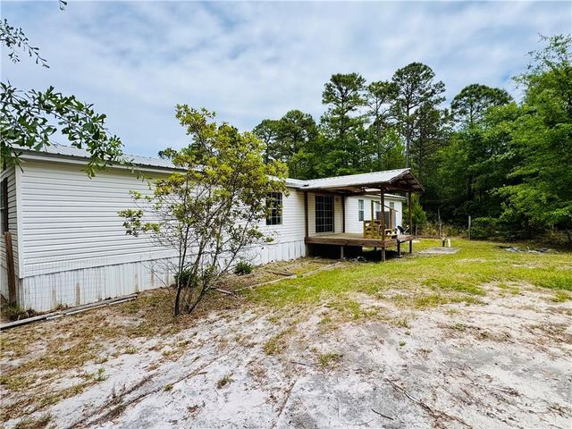 5062 Lampadoshia Road, Waverly, GA 31565