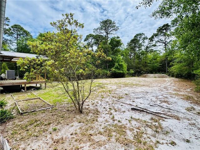 5062 Lampadoshia Road, Waverly, GA 31565
