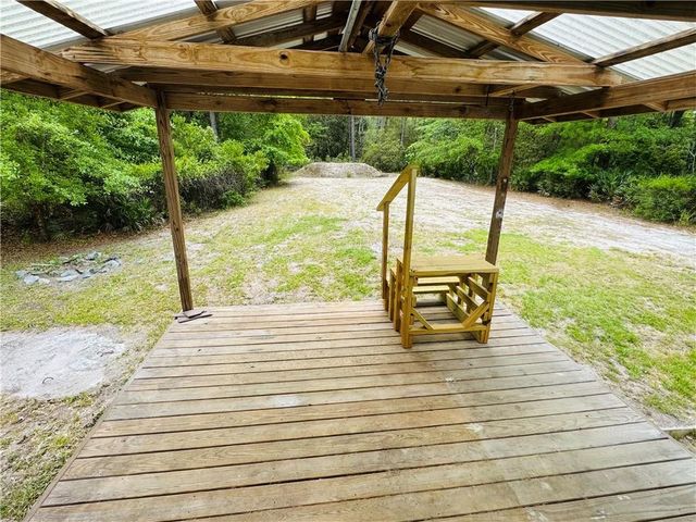 5062 Lampadoshia Road, Waverly, GA 31565