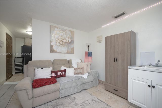 2920 SW 69th Avenue, Miami, FL 33155