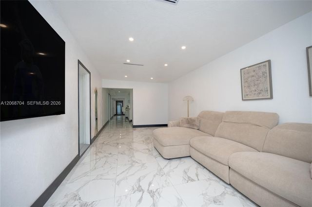 2920 SW 69th Avenue, Miami, FL 33155