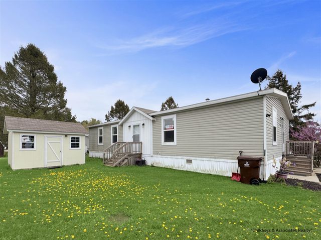 7342 Old Hickory Drive, Belmont, MI 49306