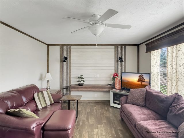 7342 Old Hickory Drive, Belmont, MI 49306