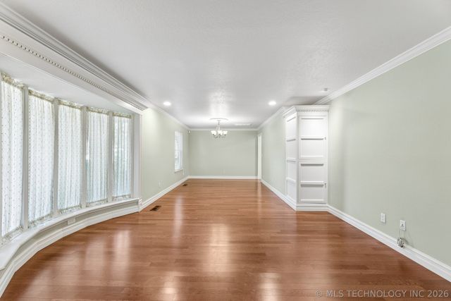 9905 S Maplewood Avenue, Tulsa, OK 74137